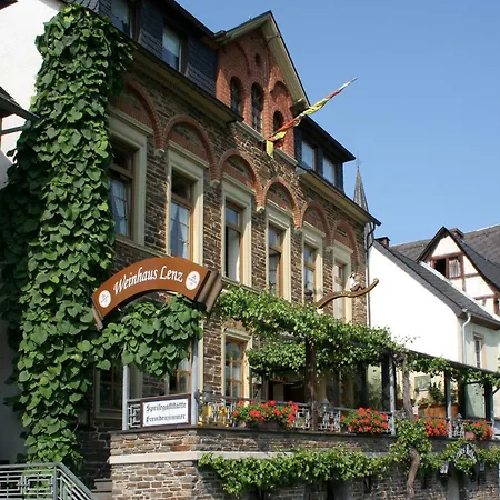Weinhaus Lenz Briedern
